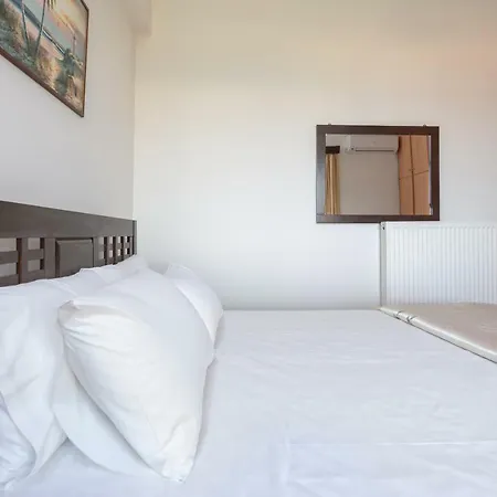Venetico Beachfront & - 2 Bedroom Appartement Argassi
