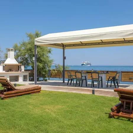 Апартаменты Venetico Beachfront & - 2 Bedroom Аргаси