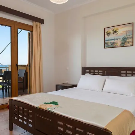 Venetico Beachfront & - 2 Bedroom Apartamento *