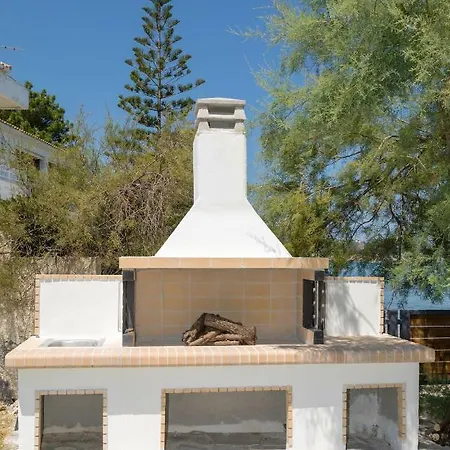 Venetico Beachfront & - 2 Bedroom *