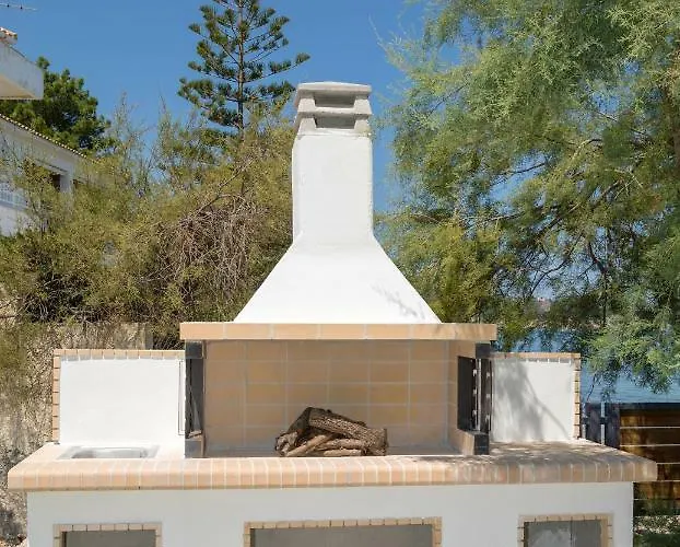 Venetico Beachfront & - 2 Bedroom *