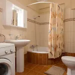 Venetico Beachfront & - 2 Bedroom Apartamento *