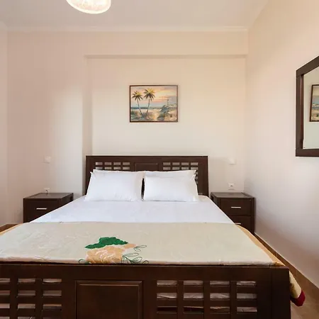 Venetico Beachfront & - 2 Bedroom Аргаси